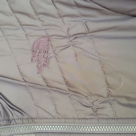 The North Face Black and Gray Size Medium Reversible Jacket - Picture 5 of 11